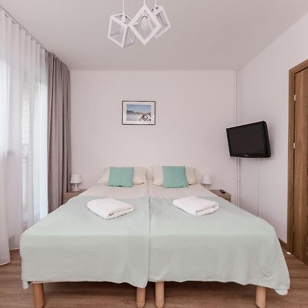 Willa Bialy Domek Ustroń Esterno foto