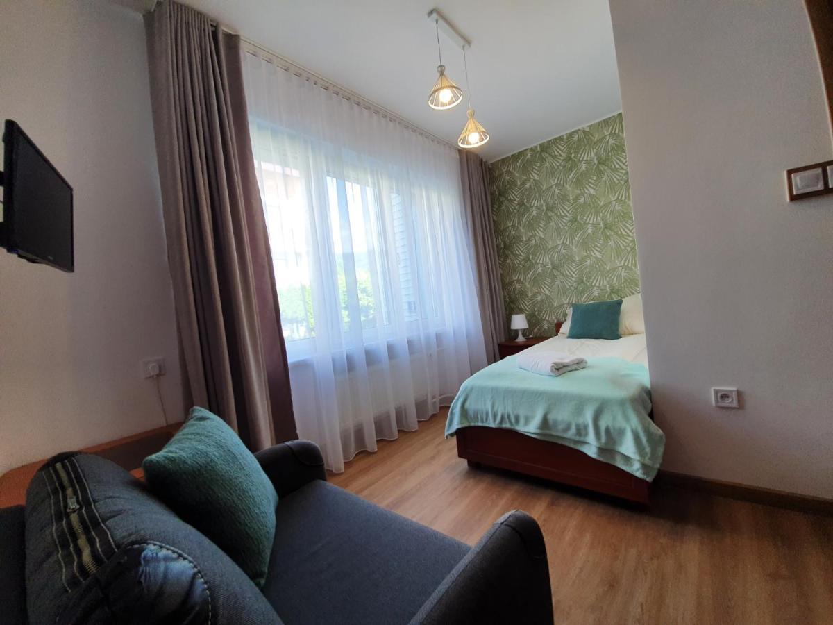 Willa Bialy Domek Ustroń Esterno foto