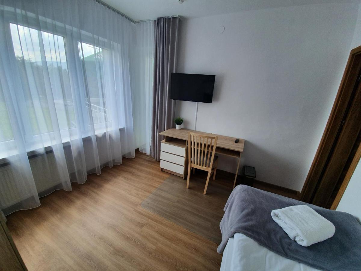 Willa Bialy Domek Ustroń Esterno foto