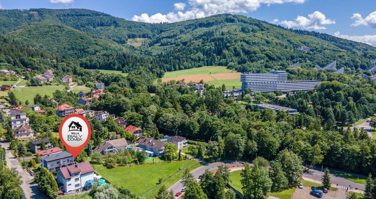 Willa Bialy Domek Ustroń Esterno foto