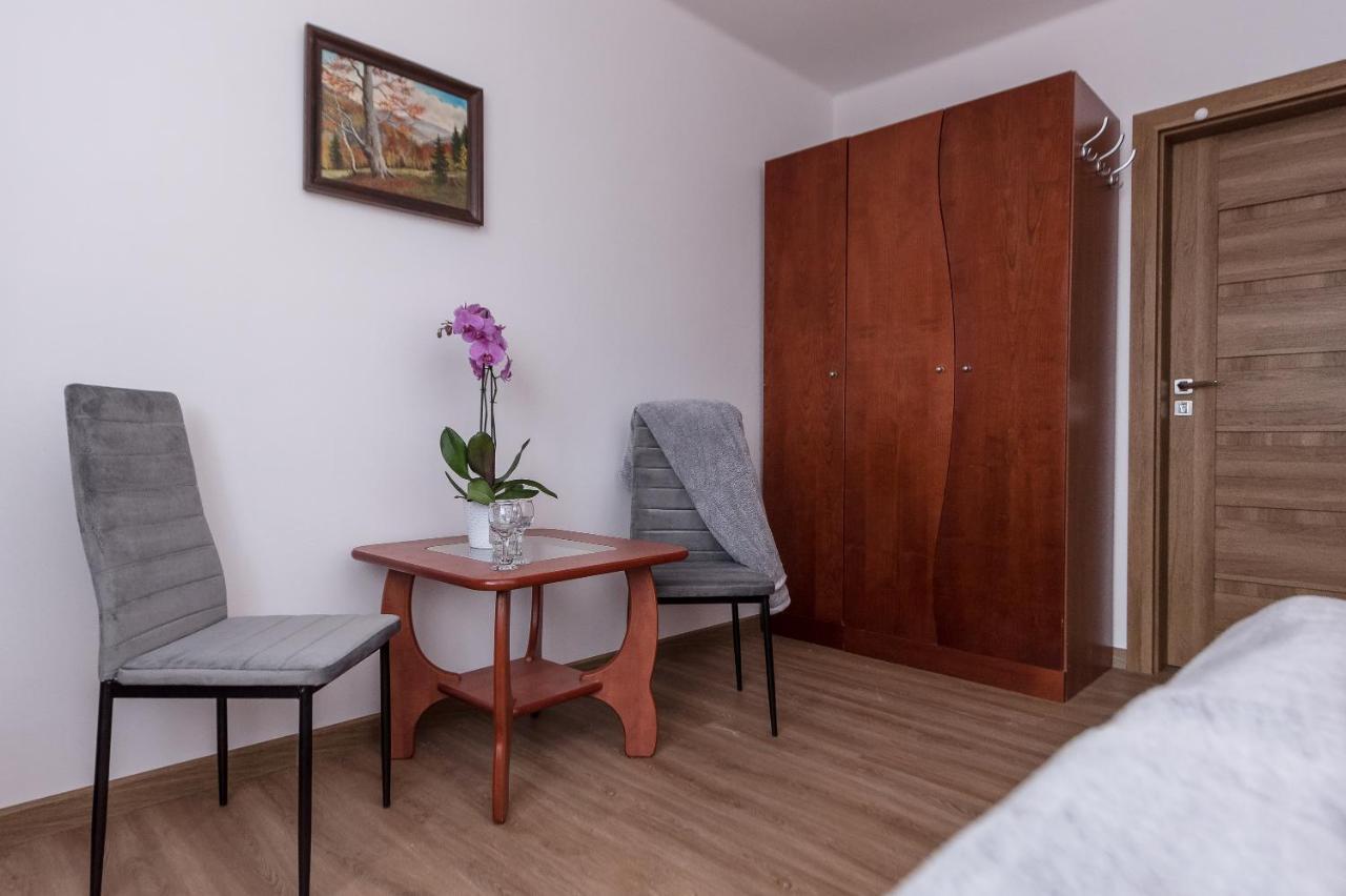 Willa Bialy Domek Ustroń Esterno foto